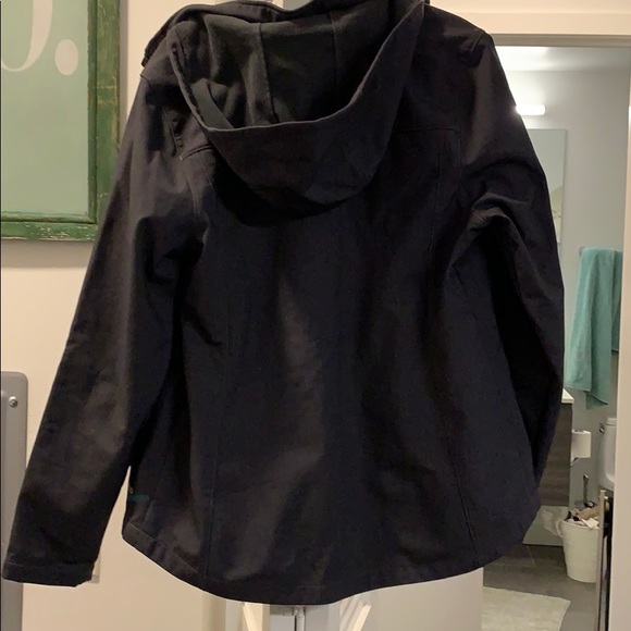 One Tooth Rain Jacket - Picture 7 of 8